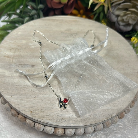 ❤️ Brighton collectibles necklace silver Love red heart NWT - Picture 5 of 9